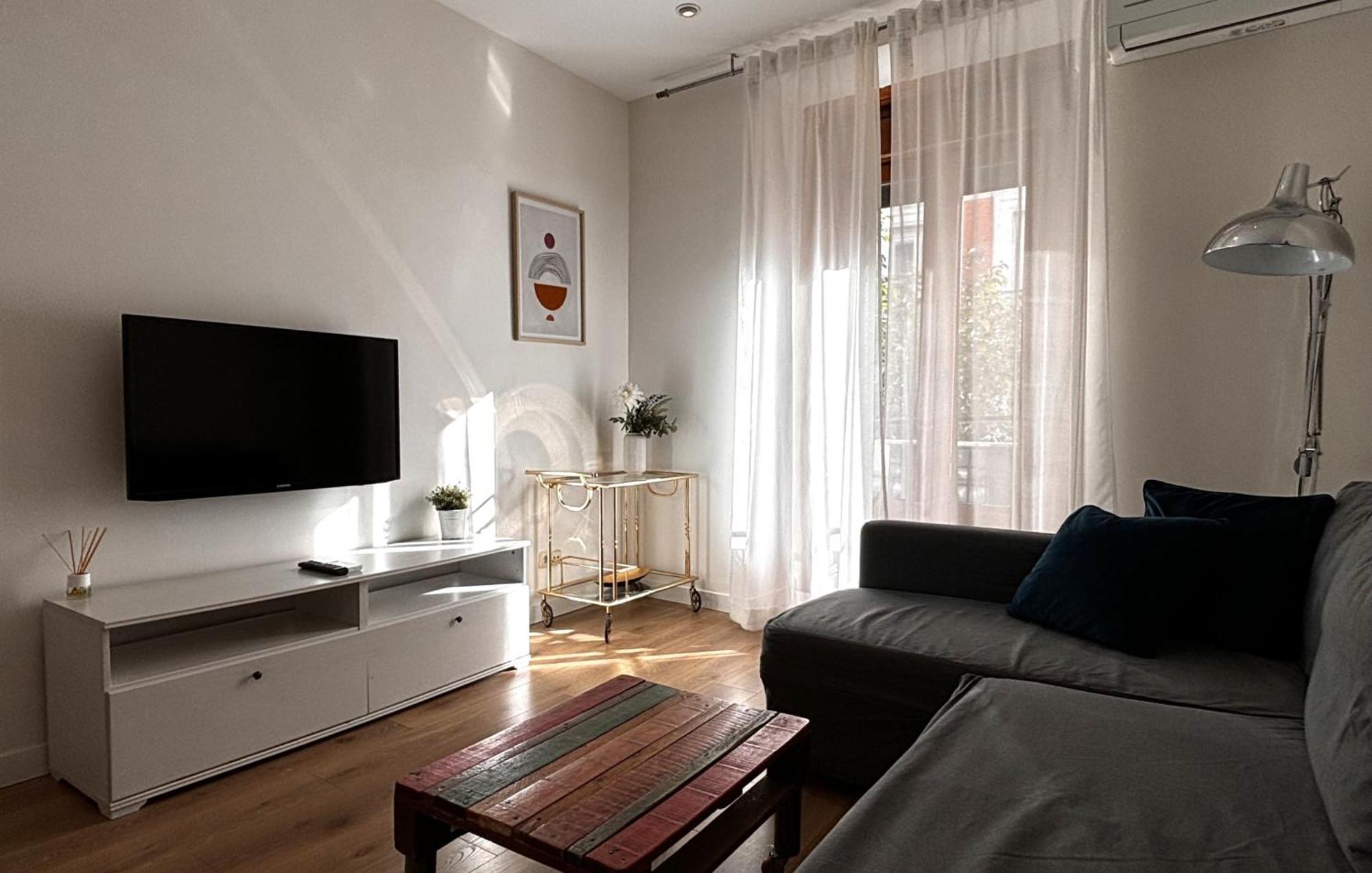 Gran Via Chueca Apartamentos Noxi Madrid Exterior photo
